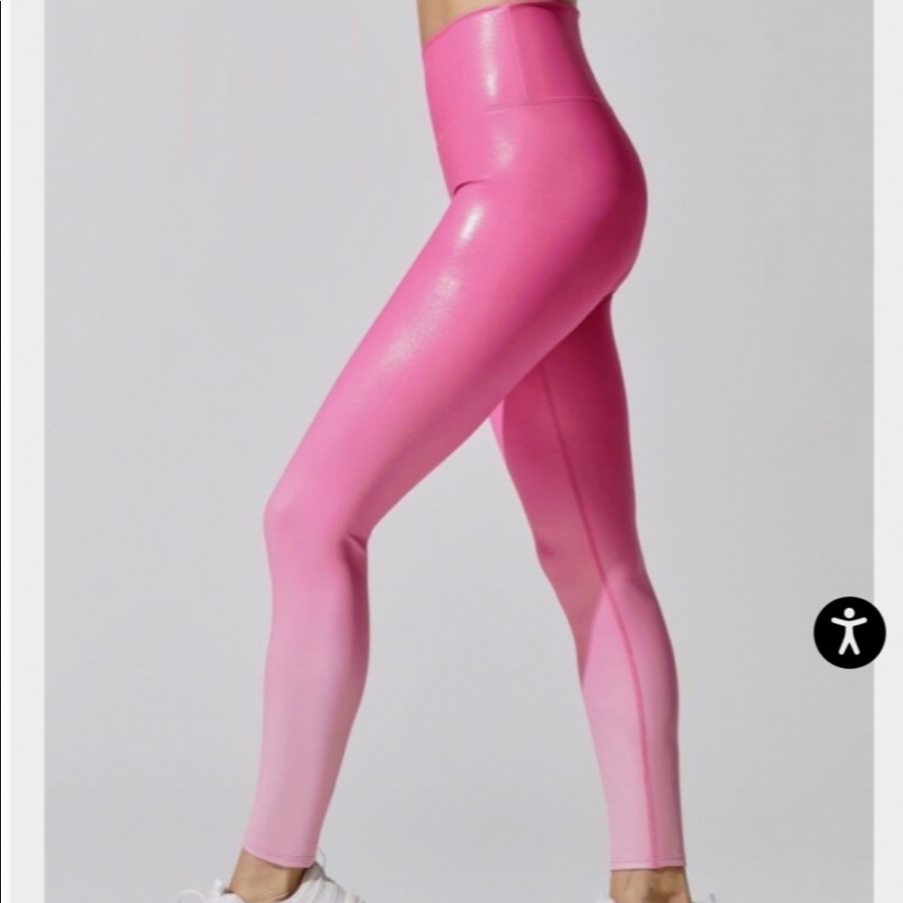 Beach riot leggings. Have no flaws. Have never been worn.
